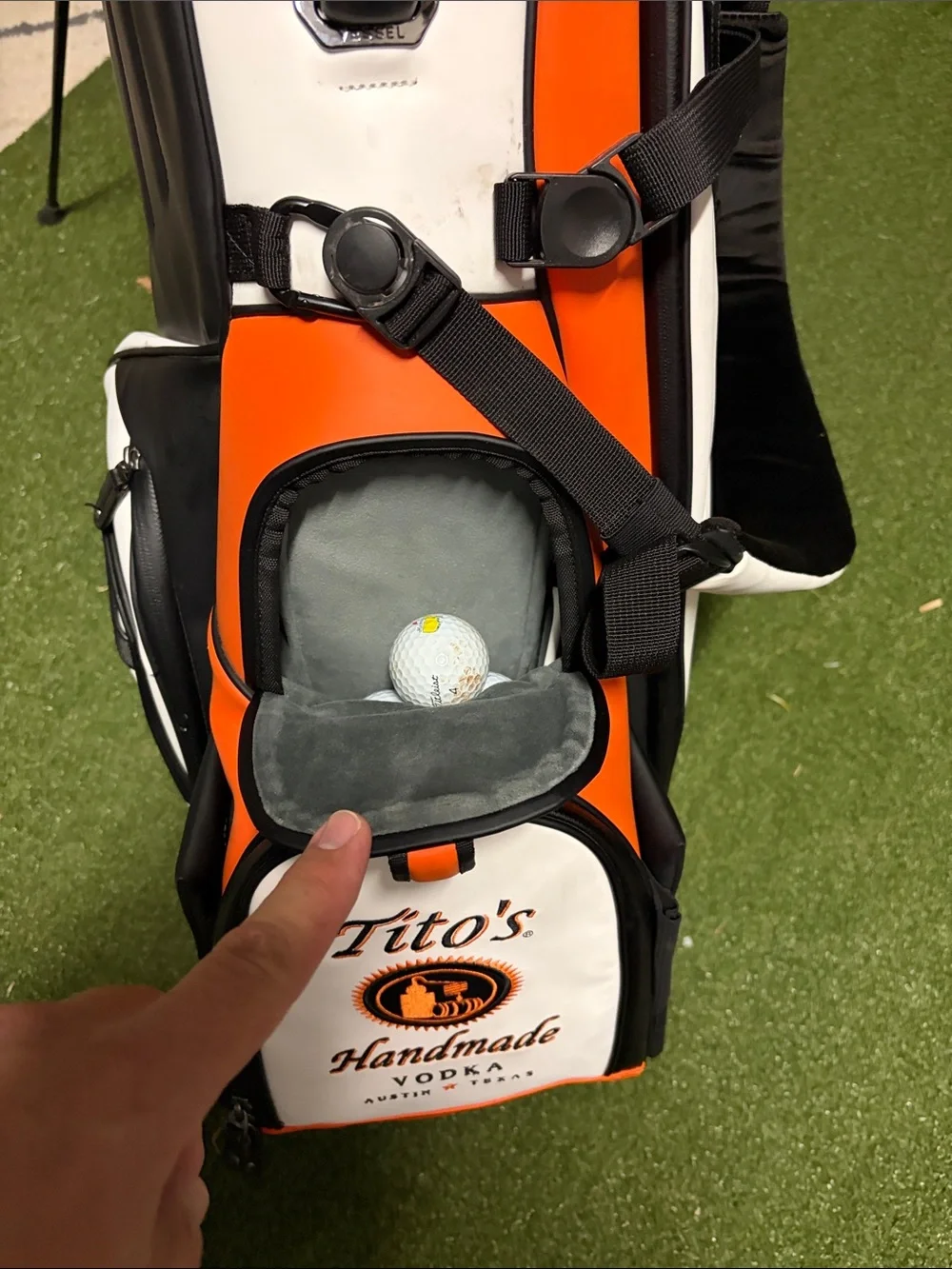 Vessel Golf Titos, Orange & Black Golf Stand Bag - Picture 7 of 8